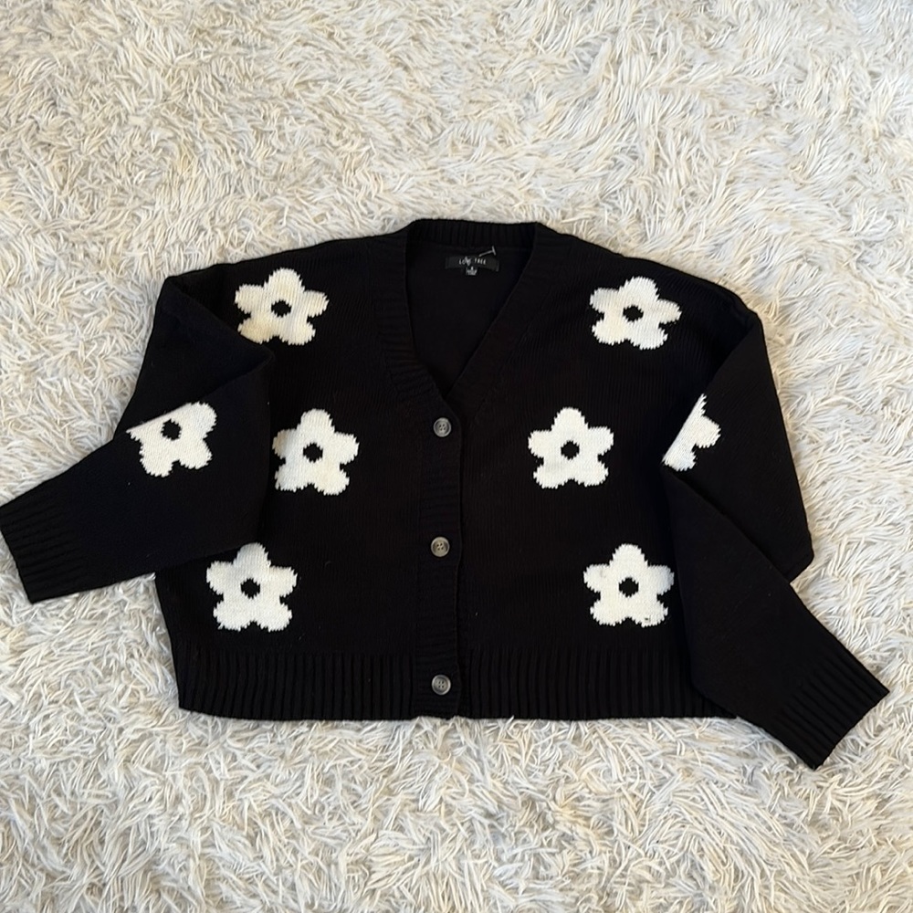 Love Tree Flower Cardigan Cropped